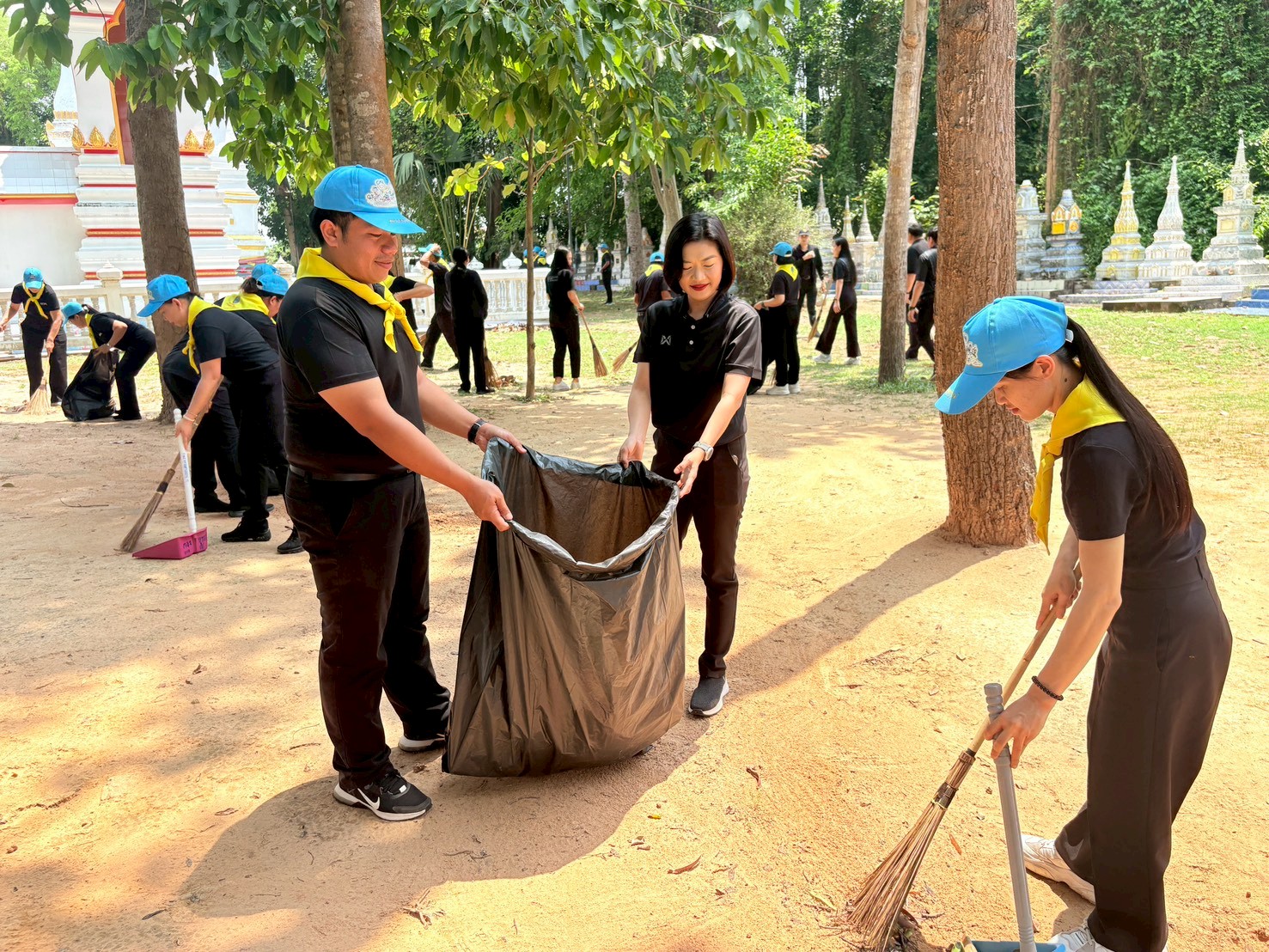 title - ส.ป.ก.ยโสธร ร่วมกิจกรรมจิตอาสาพัฒนา เนื่องในวันคล้ายวันประสูติ สมเด็จพระเจ้าลูกยาเธอ เจ้าฟ้าทีปังกรรัศมีโชติฯ
